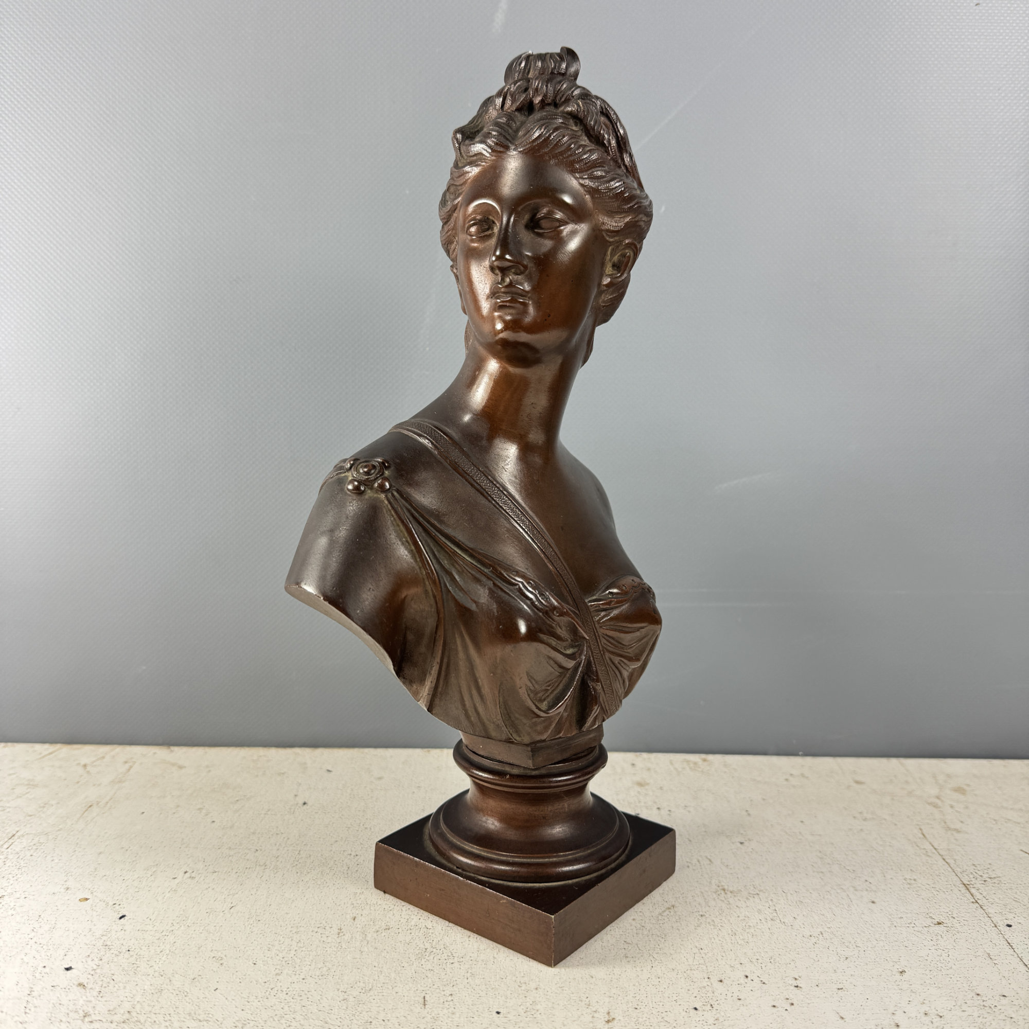 DIANE CHASSERESSE HOUDON
